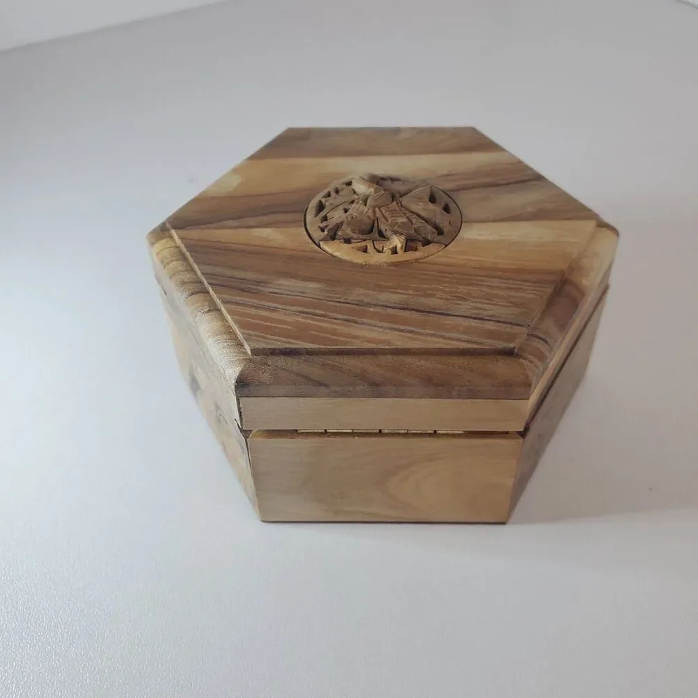 Wooded Jewelery Box With Attached Lid Carved Hummingbird Velvet Lined 4